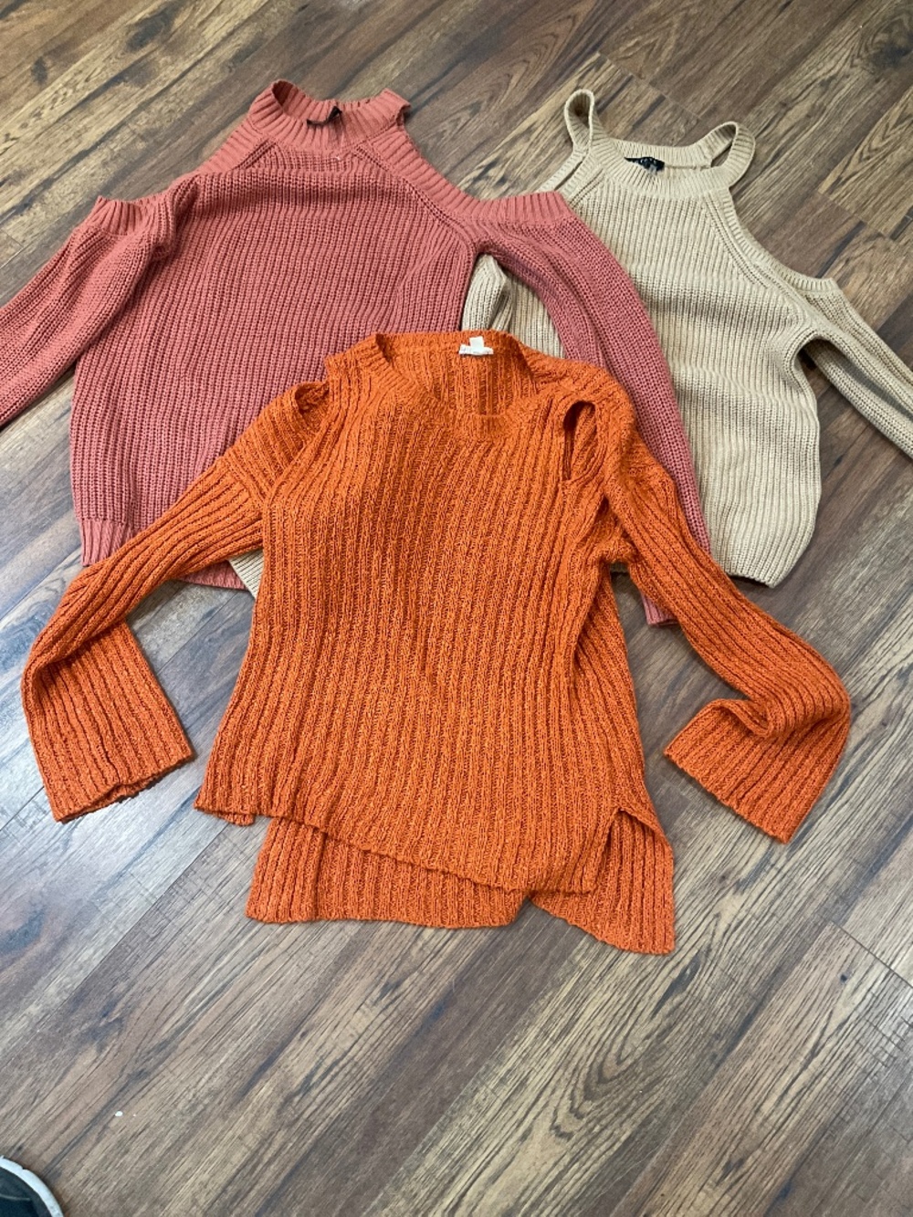LOT OF (3)  cold shoulder sweaters small